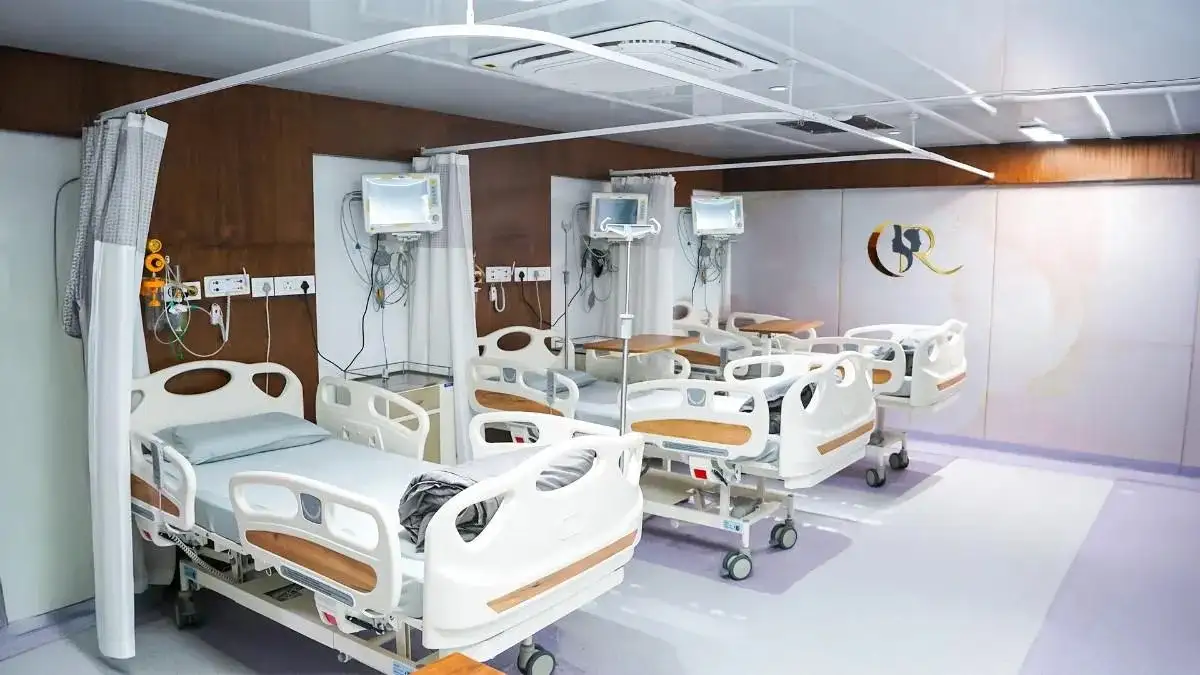 3-Bed ICU with Dräger Monitors and Maquet Ventilator Support